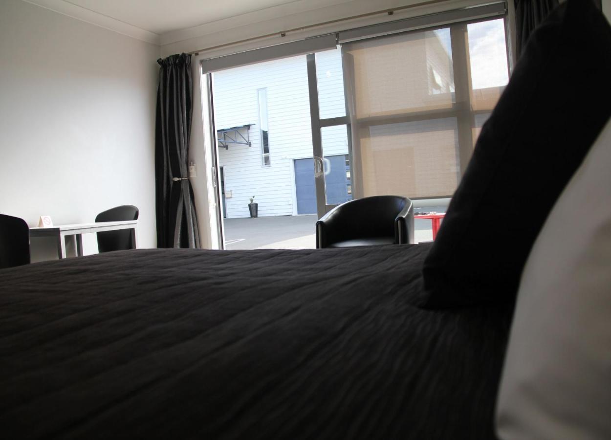 Pukekura Motor Lodge New Plymouth Exteriér fotografie A room at the hotel